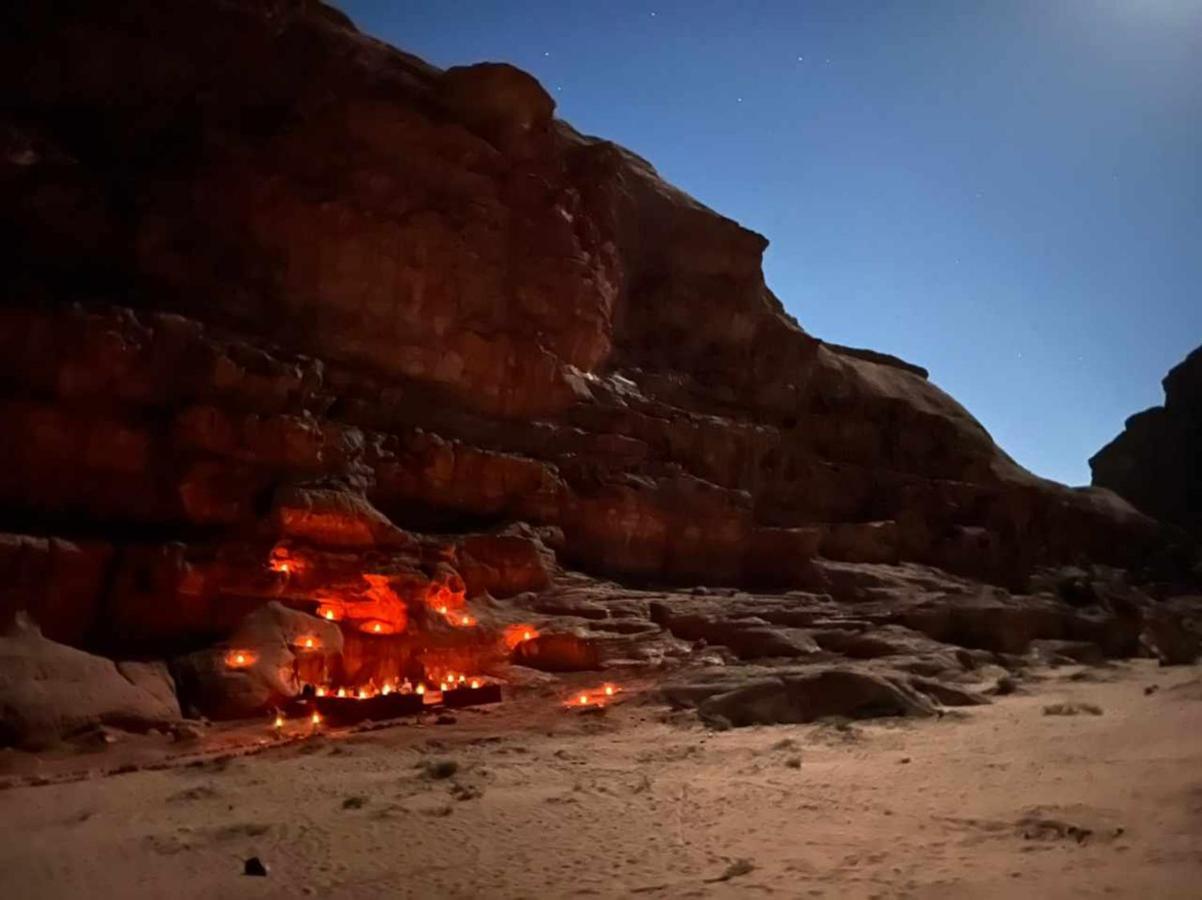 Отель Bedouin Host Camp& With Tour Вади-Рам Экстерьер фото